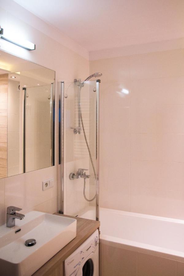 Apartament Karolewska Łódź Exteriör bild