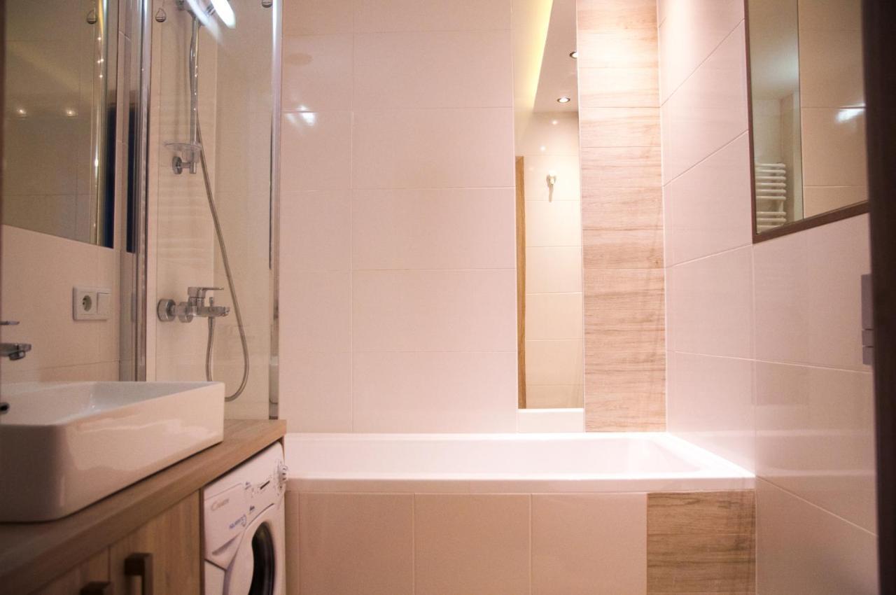 Apartament Karolewska Łódź Exteriör bild